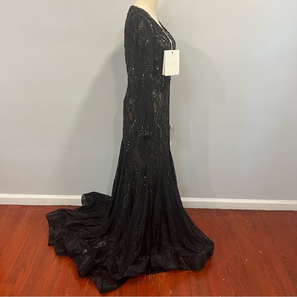 MAC DUGGAL Black Beaded Zippered Sheer Lined Long Sleeve V Neck Mermaid Gown - Picture 10 of 17